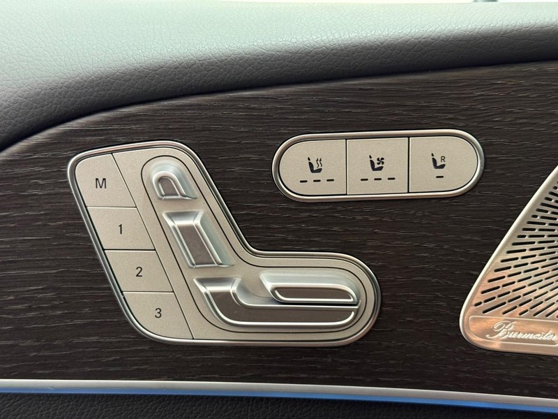 Mercedes-Benz GLE Vehicle Image 13