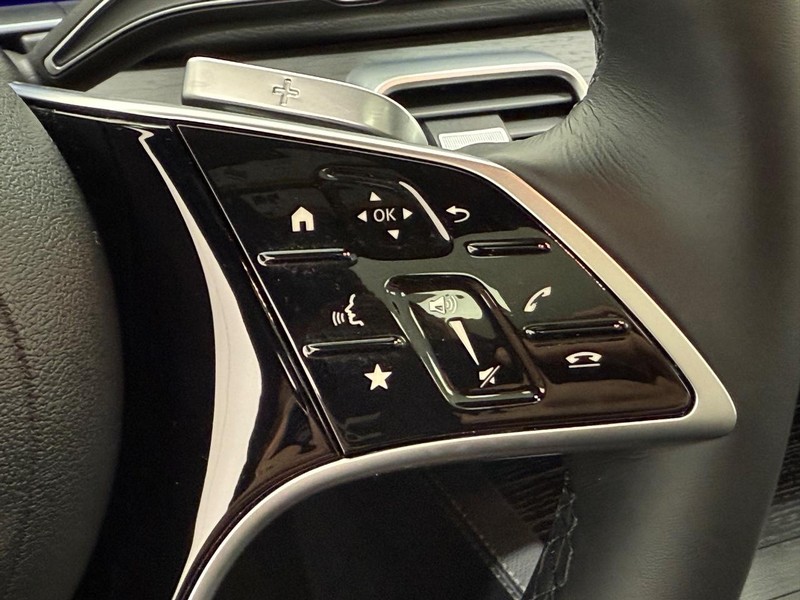 Mercedes-Benz GLE Vehicle Image 15