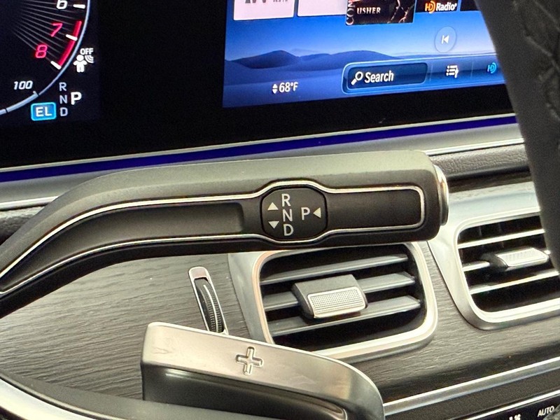 Mercedes-Benz GLE Vehicle Image 16