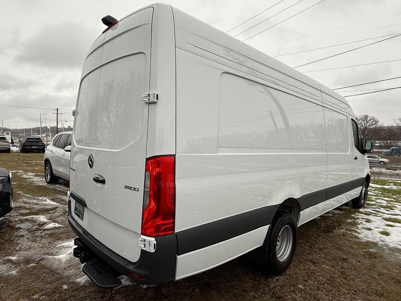 Mercedes-Benz Sprinter Cargo Van Vehicle Image 3