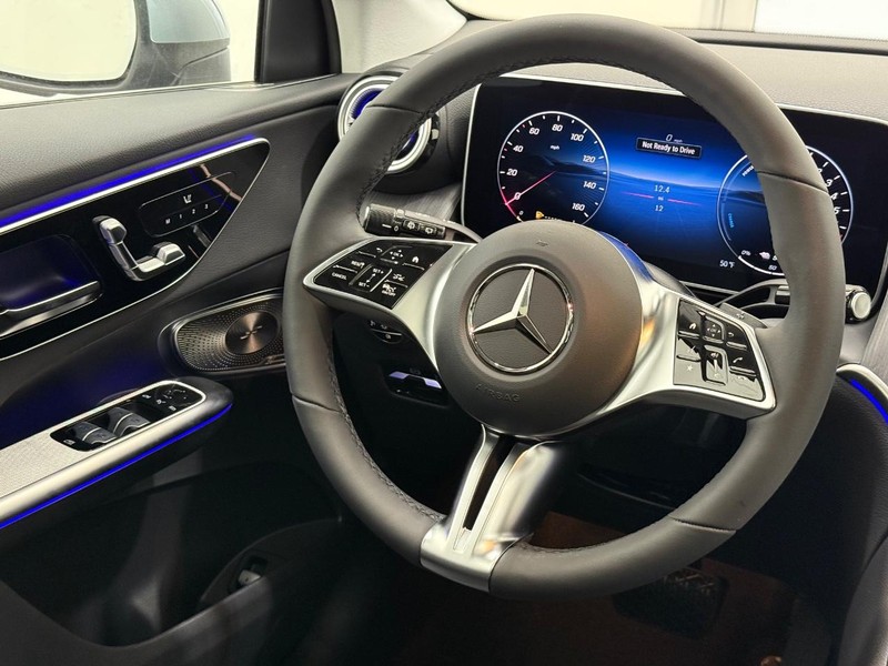 Mercedes-Benz GLC Vehicle Image 8