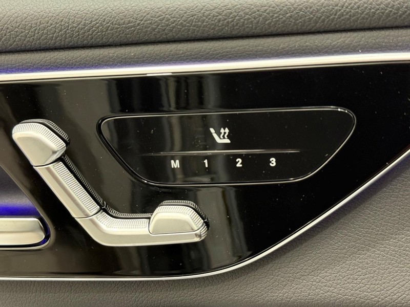 Mercedes-Benz GLC Vehicle Image 10