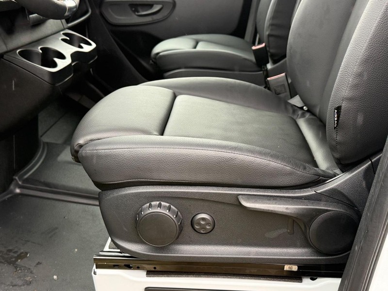 Mercedes-Benz Sprinter Van Vehicle Image 17
