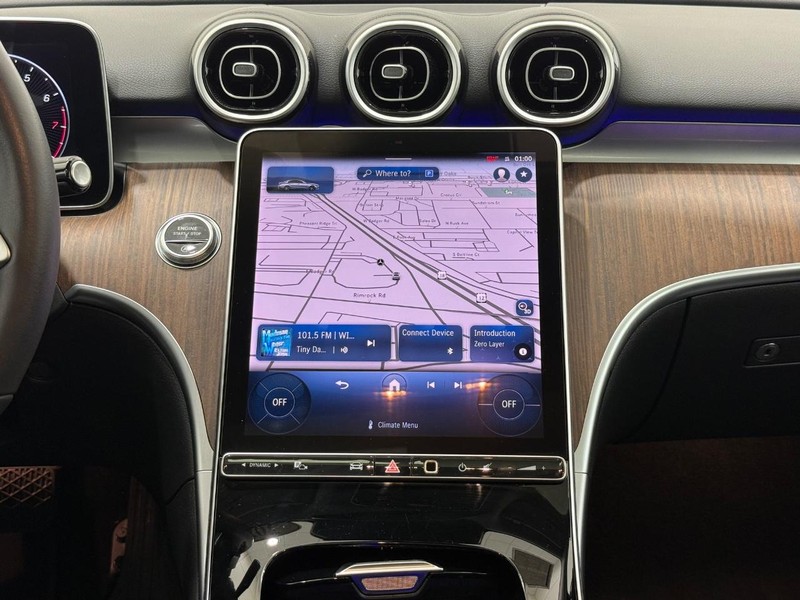 Mercedes-Benz C-Class Vehicle Image 10