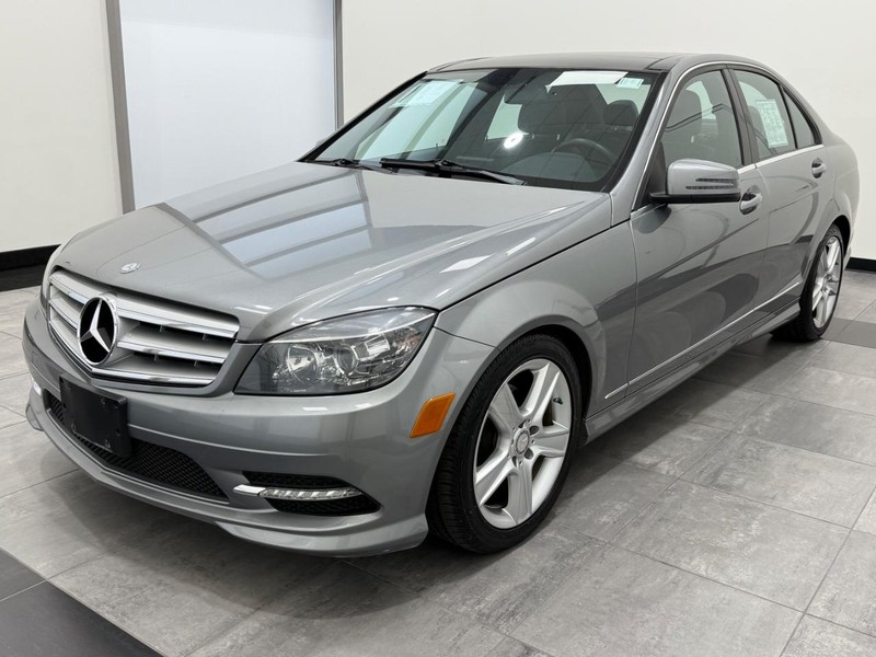 Mercedes-Benz C-Class Vehicle Image 6