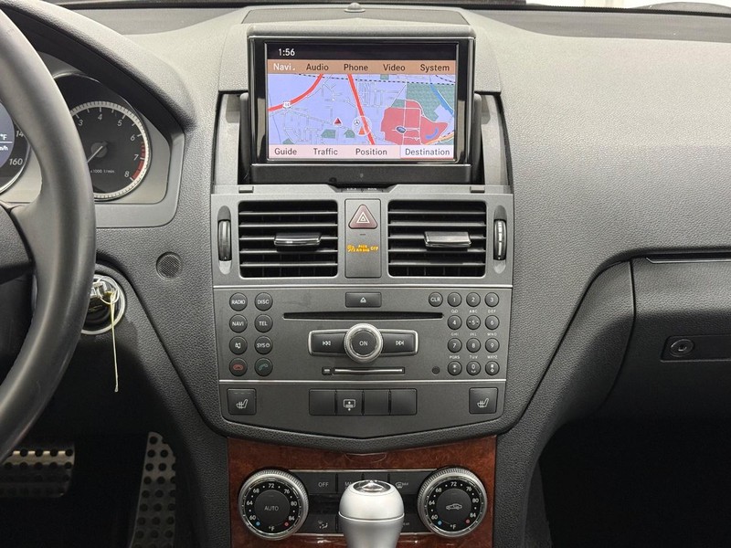 Mercedes-Benz C-Class Vehicle Image 10