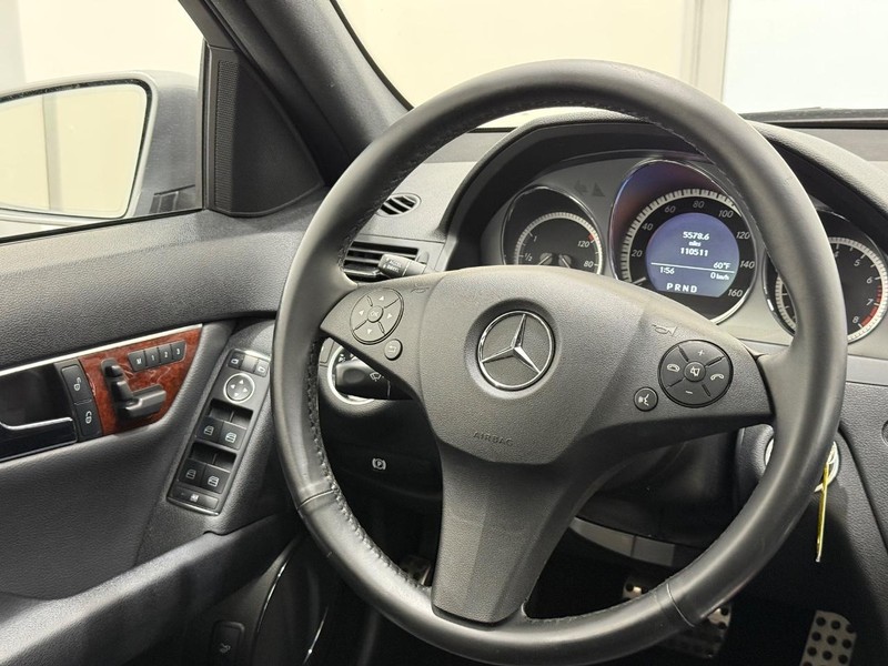Mercedes-Benz C-Class Vehicle Image 12