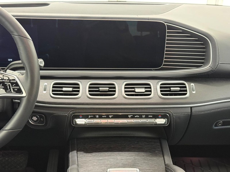 Mercedes-Benz GLE Vehicle Image 6