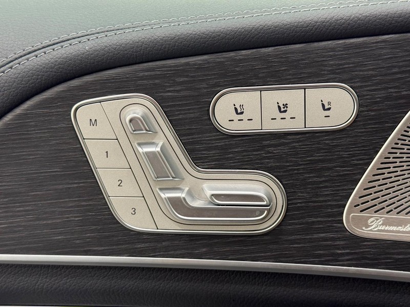 Mercedes-Benz GLE Vehicle Image 9
