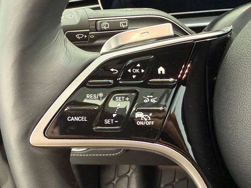 Mercedes-Benz GLE Vehicle Image 10
