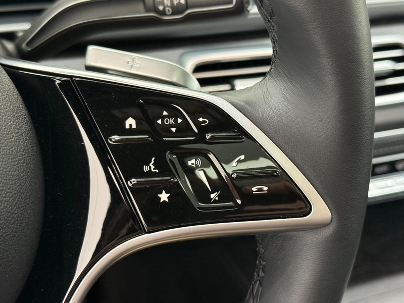 Mercedes-Benz GLE Vehicle Image 11