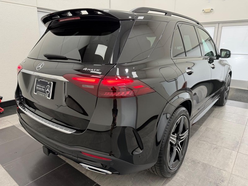 Mercedes-Benz GLE Vehicle Image 2