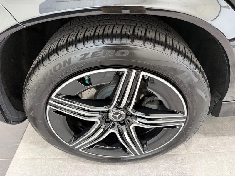 Mercedes-Benz GLE Vehicle Image 3