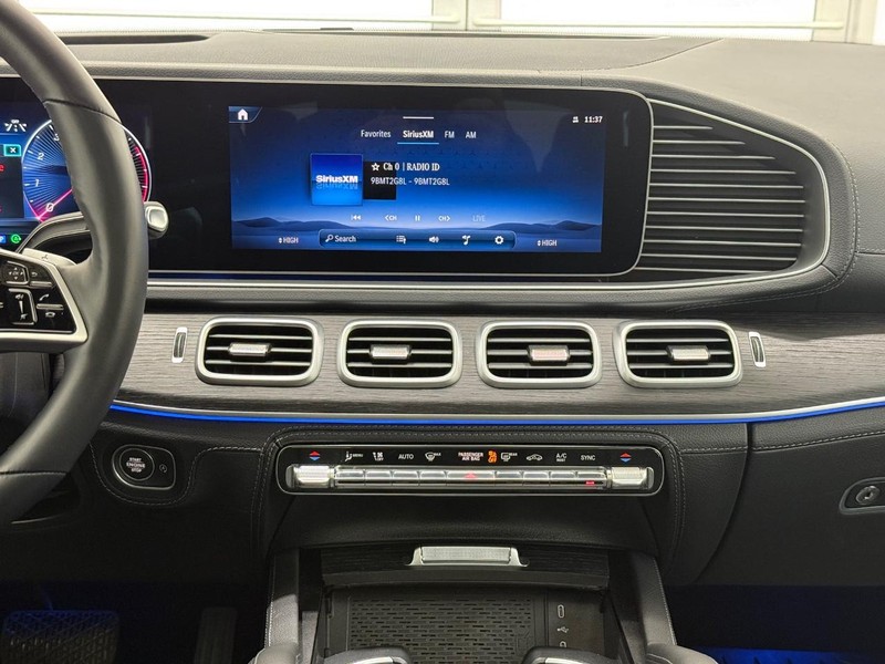 Mercedes-Benz GLE Vehicle Image 6