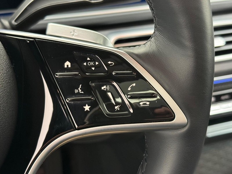 Mercedes-Benz GLE Vehicle Image 11