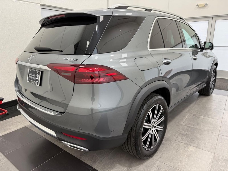 Mercedes-Benz GLE Vehicle Image 2