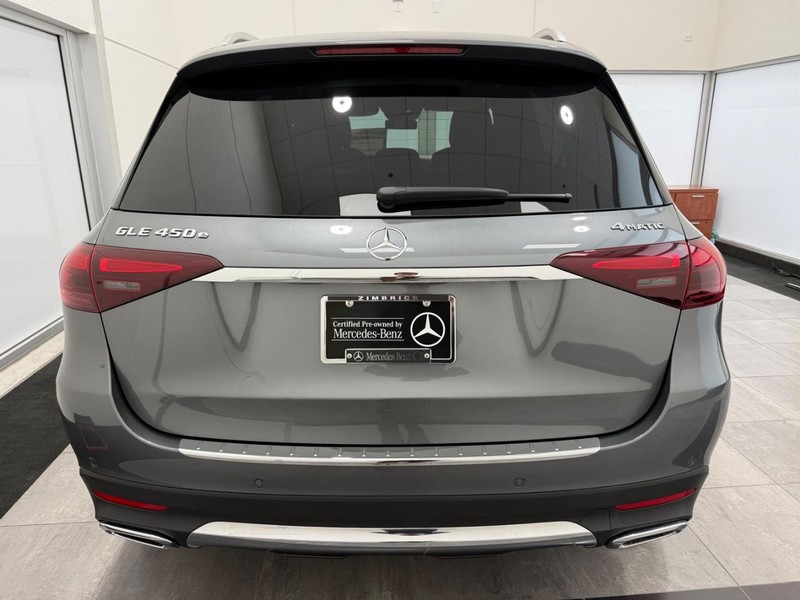 Mercedes-Benz GLE Vehicle Image 3