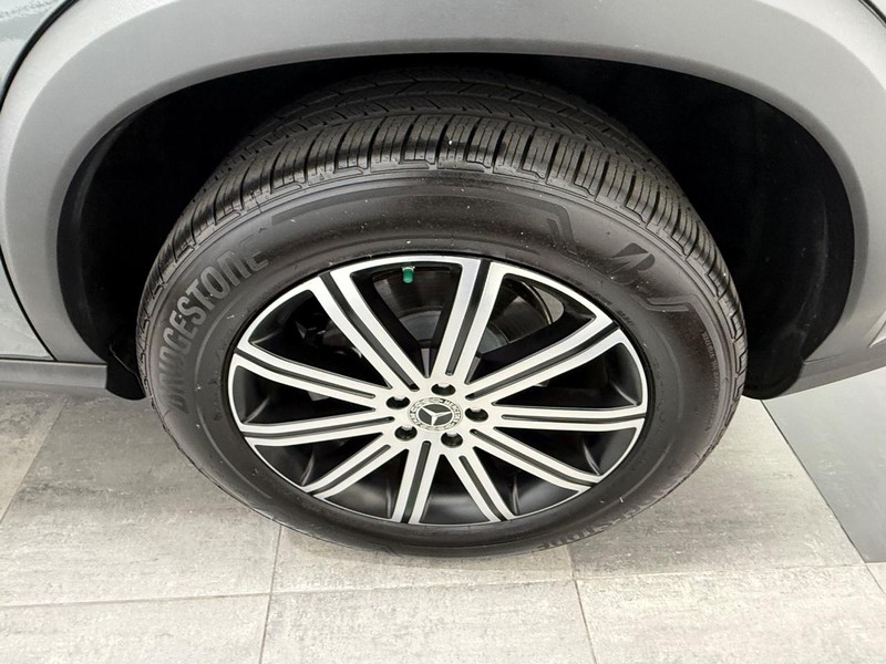 Mercedes-Benz GLE Vehicle Image 5