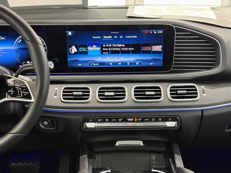 Mercedes-Benz GLE Vehicle Image 10