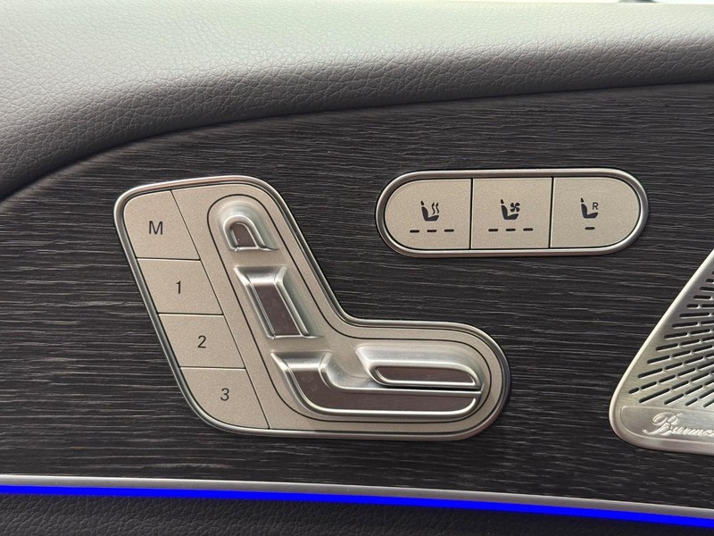 Mercedes-Benz GLE Vehicle Image 13