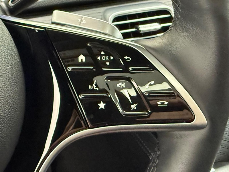 Mercedes-Benz GLE Vehicle Image 15