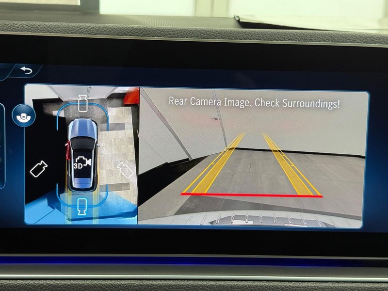 Mercedes-Benz GLE Vehicle Image 17