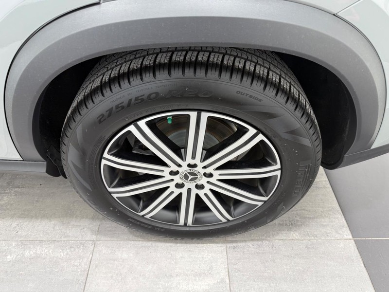 Mercedes-Benz GLE Vehicle Image 5