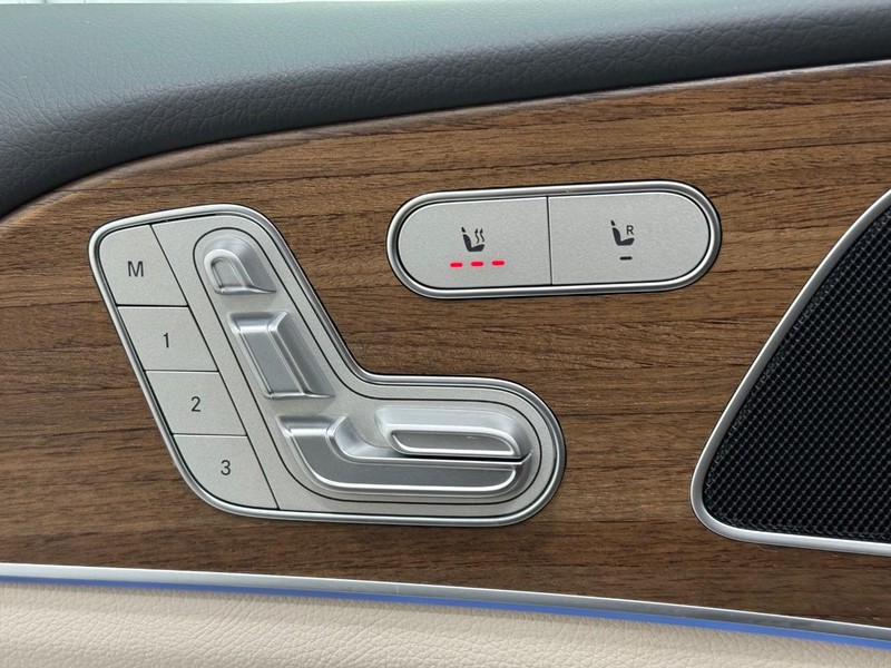 Mercedes-Benz GLE Vehicle Image 13