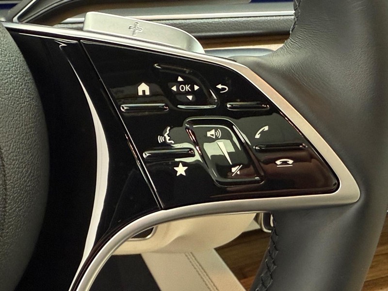 Mercedes-Benz GLE Vehicle Image 15