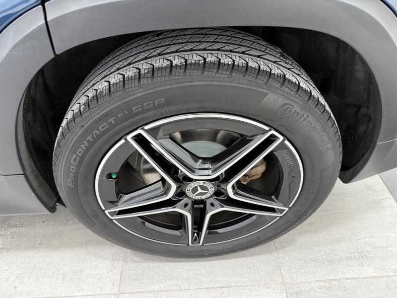 Mercedes-Benz GLB Vehicle Image 5