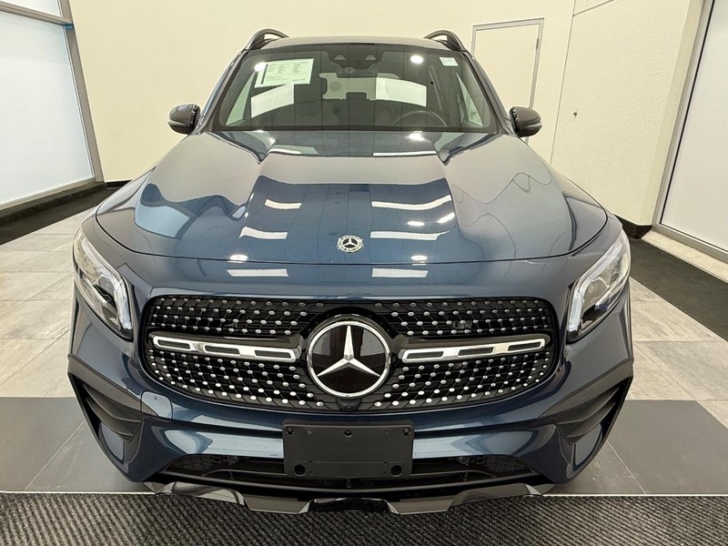 Mercedes-Benz GLB Vehicle Image 7