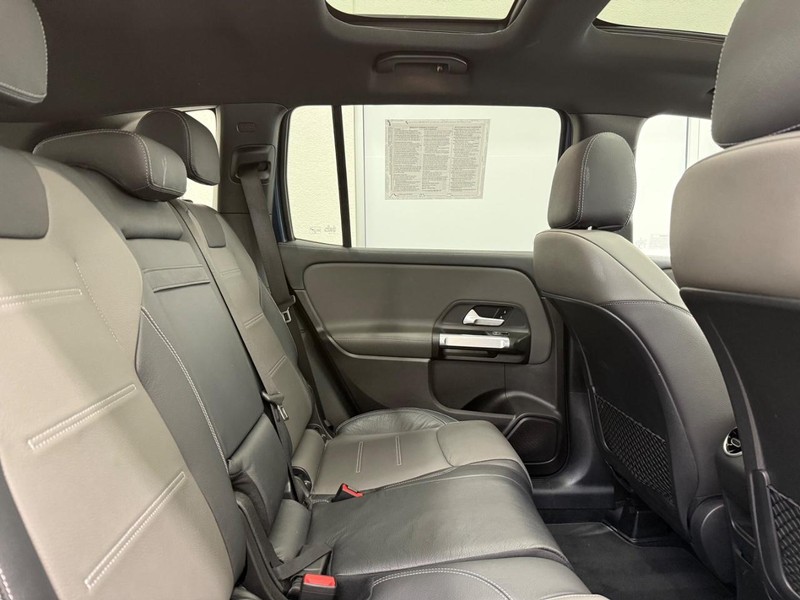 Mercedes-Benz GLB Vehicle Image 8