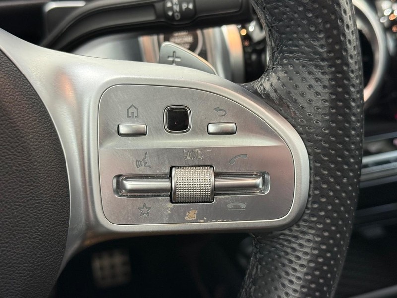 Mercedes-Benz GLB Vehicle Image 15