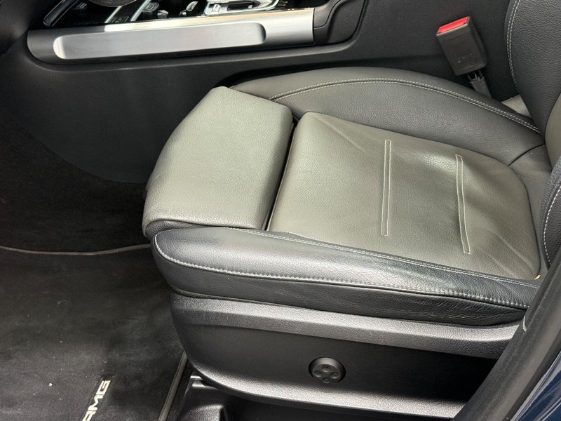 Mercedes-Benz GLB Vehicle Image 20