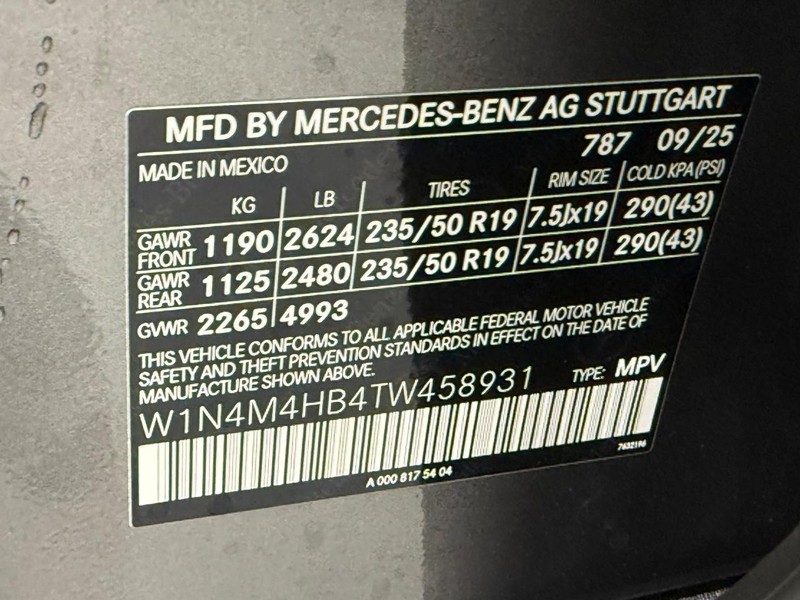 Mercedes-Benz GLB Vehicle Image 16