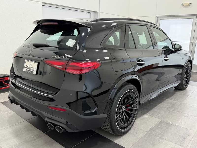 Mercedes-Benz GLC Vehicle Image 2