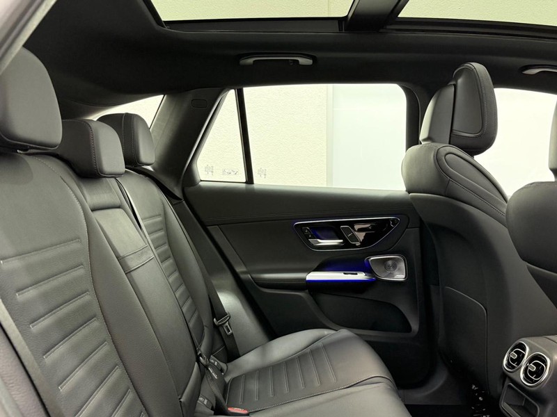 Mercedes-Benz GLC Vehicle Image 5