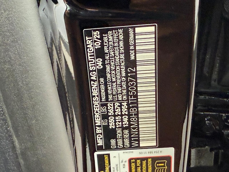 Mercedes-Benz GLC Vehicle Image 17