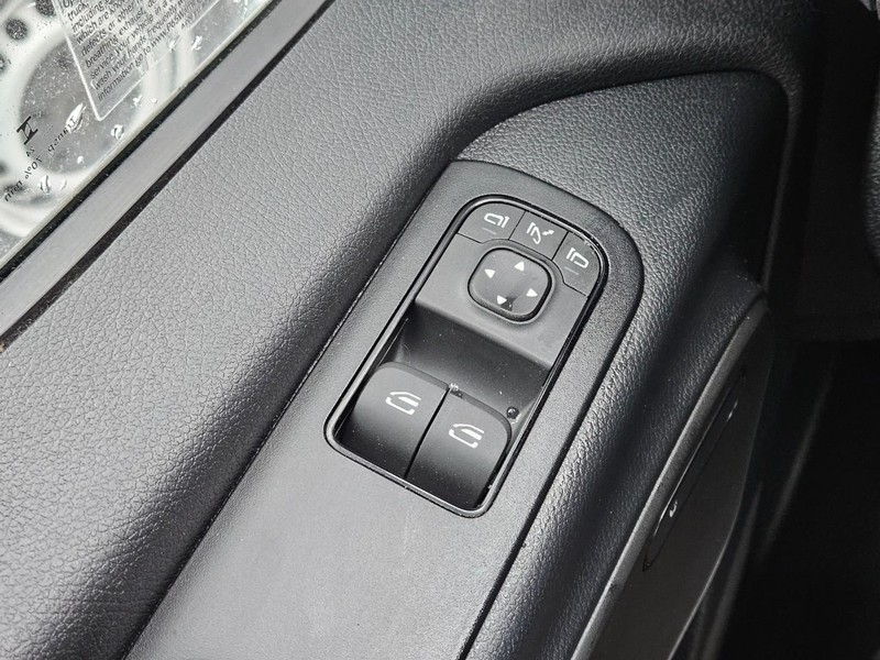Mercedes-Benz Sprinter Van Vehicle Image 17