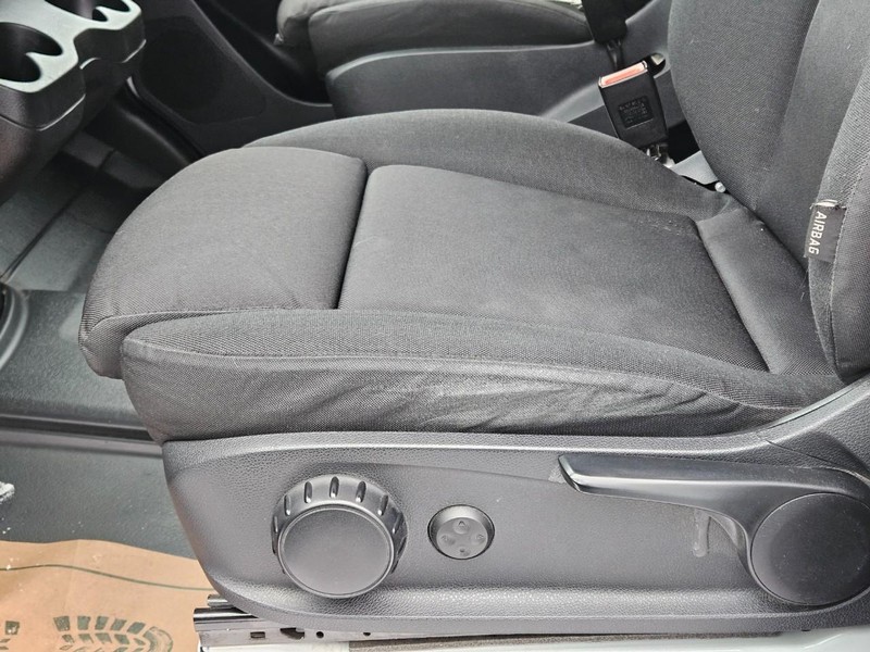 Mercedes-Benz Sprinter Van Vehicle Image 18