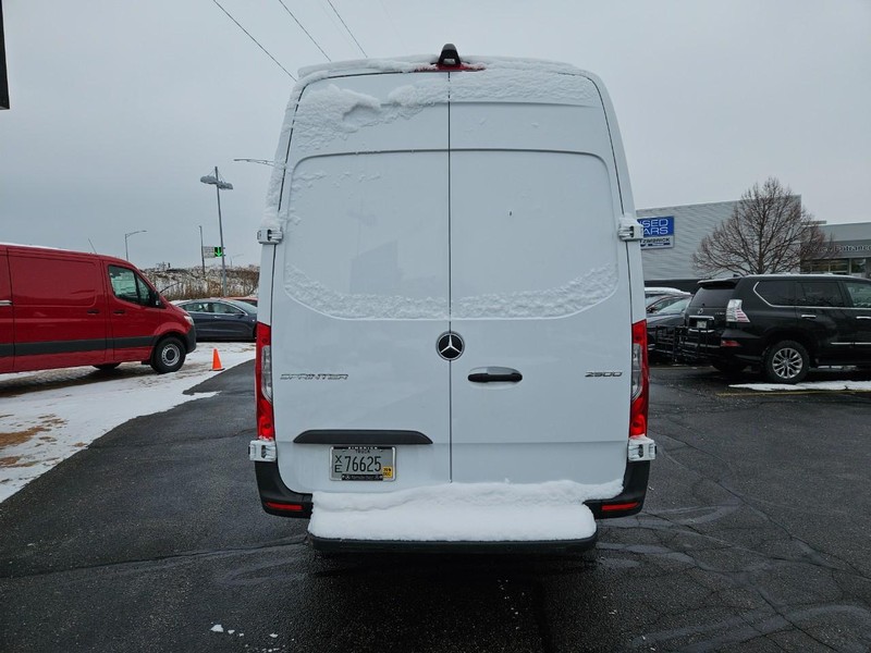 Mercedes-Benz Sprinter Van Vehicle Image 5