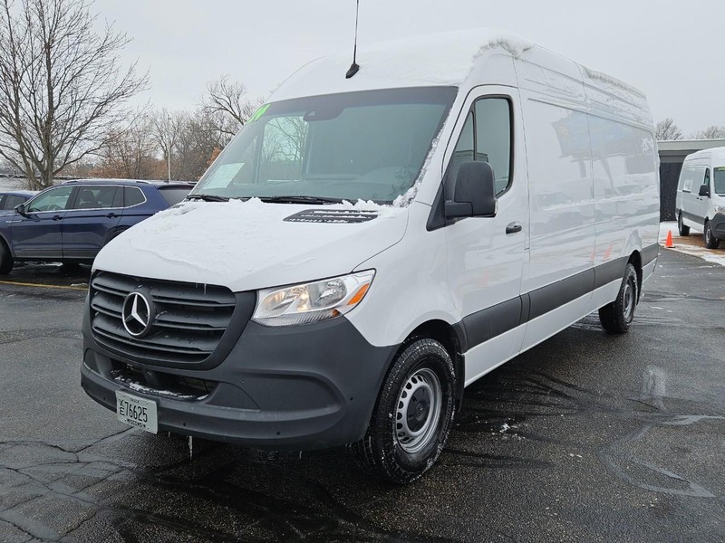 Mercedes-Benz Sprinter Van Vehicle Image 8
