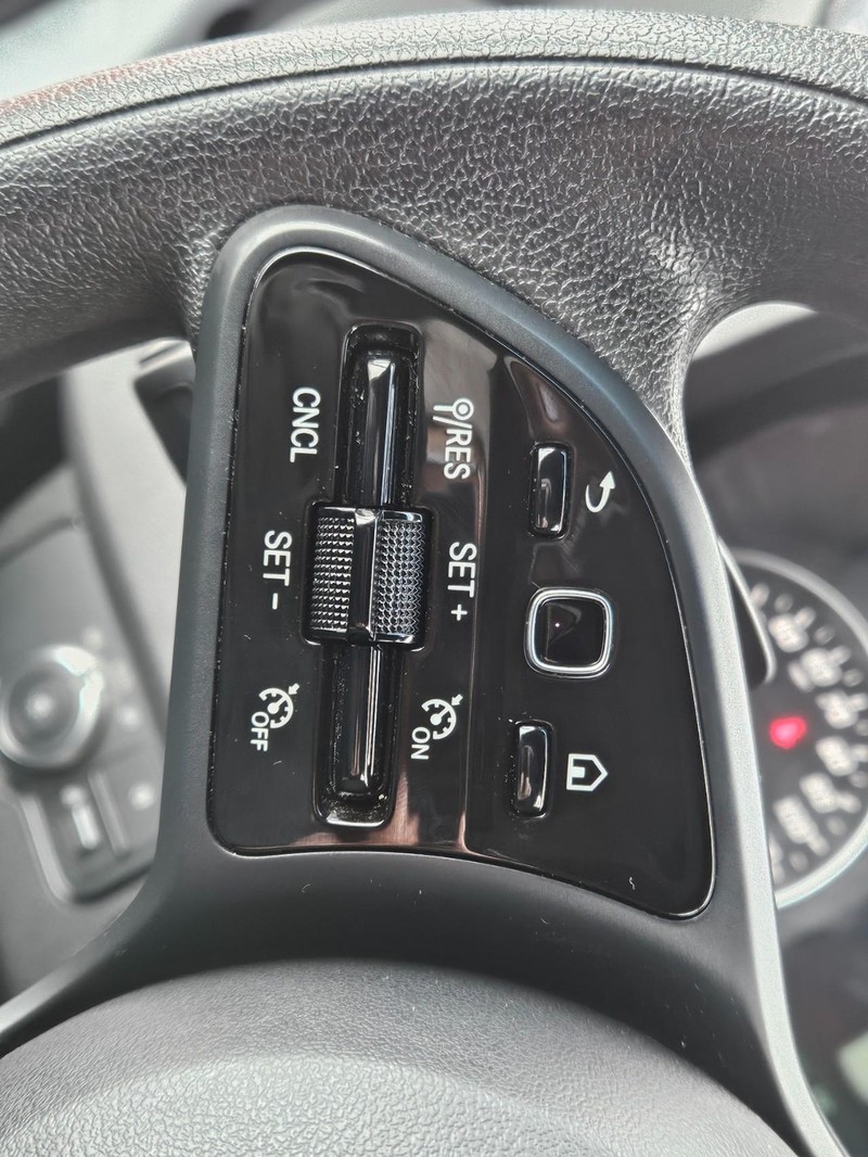 Mercedes-Benz Sprinter Van Vehicle Image 15