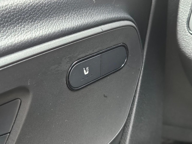 Mercedes-Benz Sprinter Van Vehicle Image 19