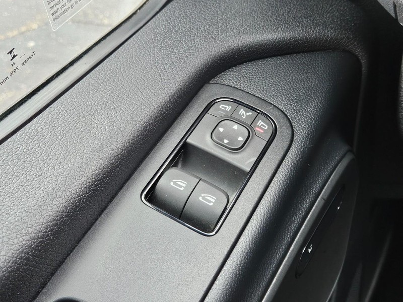 Mercedes-Benz Sprinter Van Vehicle Image 20