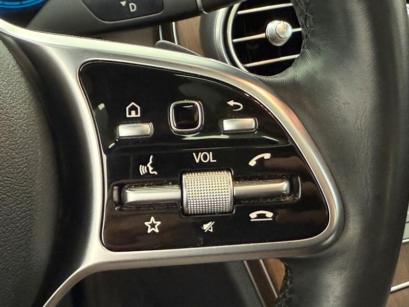 Mercedes-Benz C-Class Vehicle Image 15