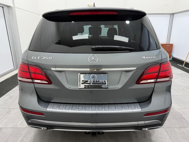 Mercedes-Benz GLE Vehicle Image 3
