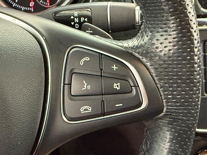 Mercedes-Benz GLE Vehicle Image 16