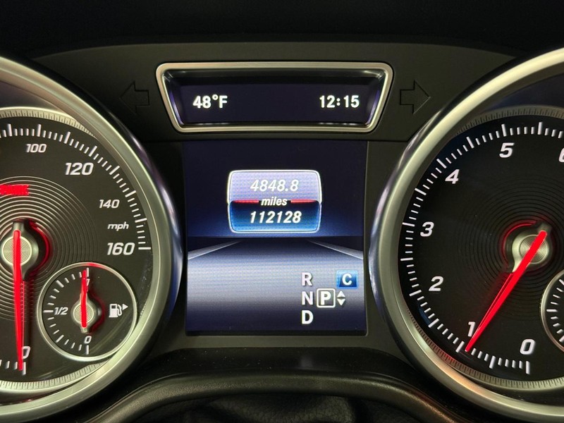 Mercedes-Benz GLE Vehicle Image 19