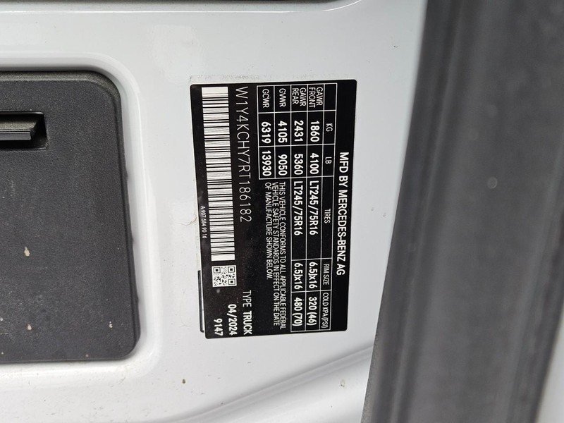 Mercedes-Benz Sprinter Van Vehicle Image 18